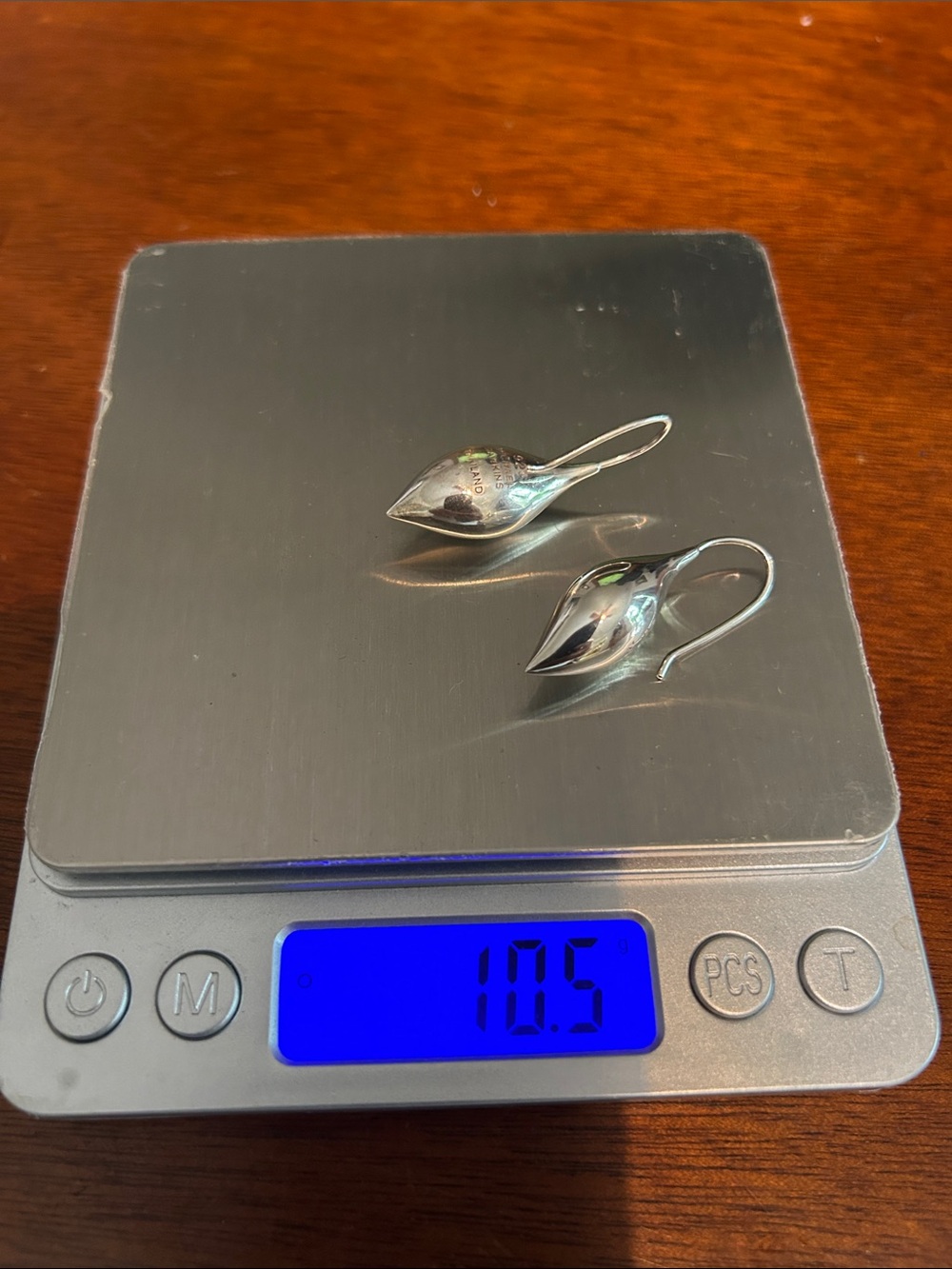 Michael Dawkins Polished Silver Teardrop Hook Earrings - Picture 4 of 4